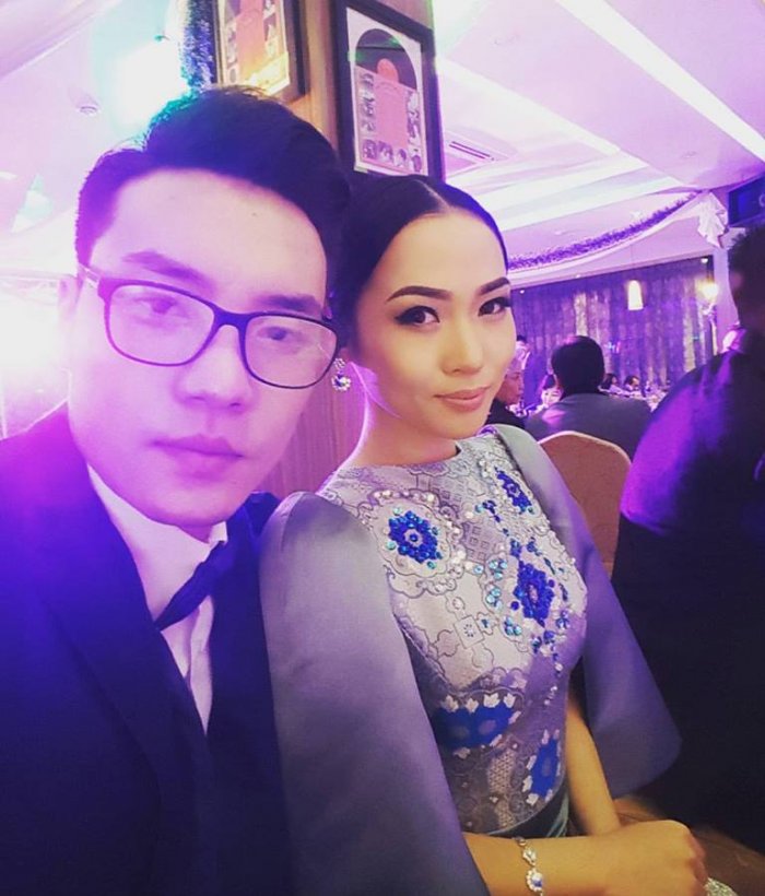 Гэрээ умартсан О.Дөлгөөний шинэ жилийн гоёл